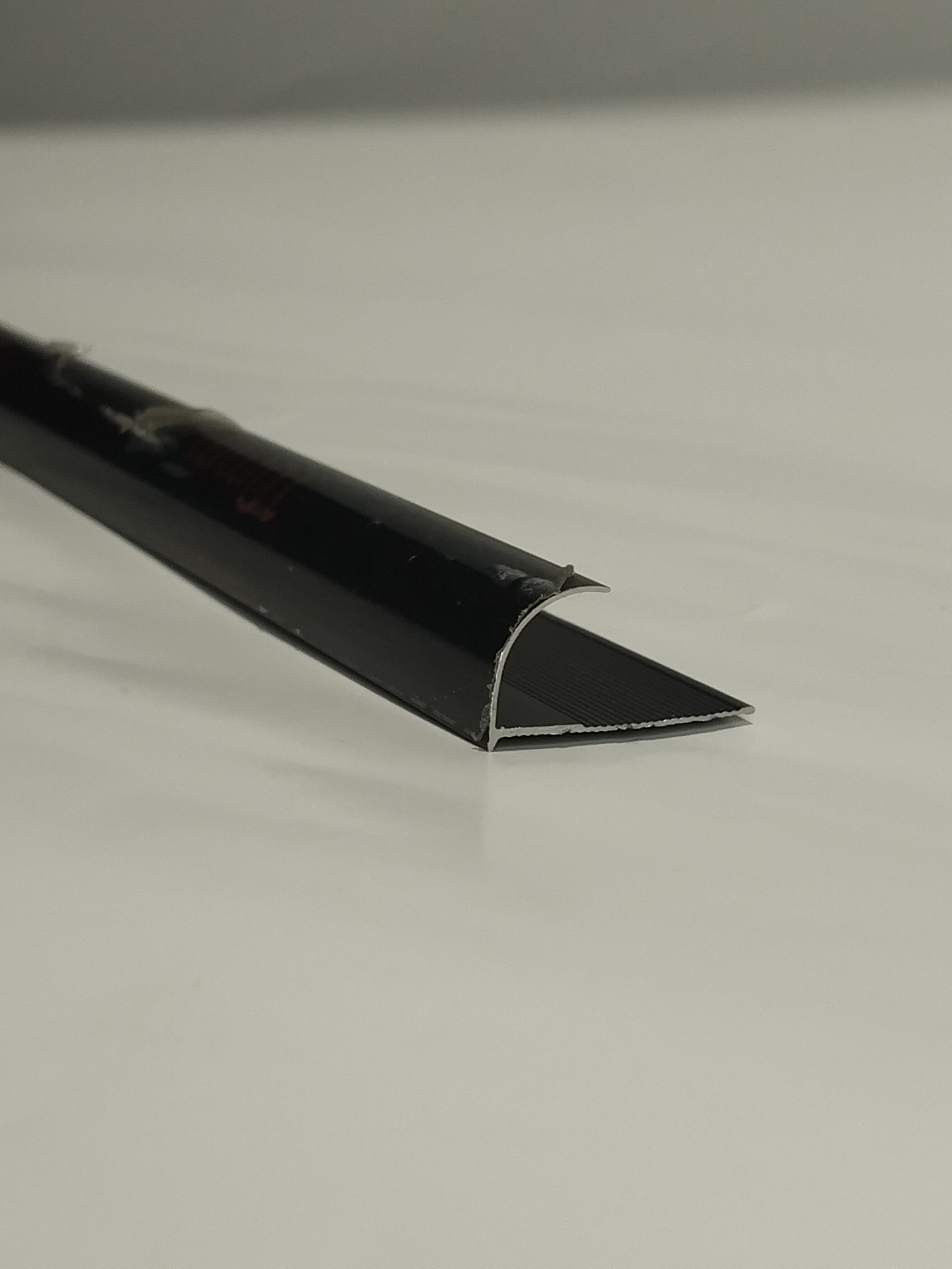 TP W12-153 Blk Aluminium Round Edge Trim 12mm