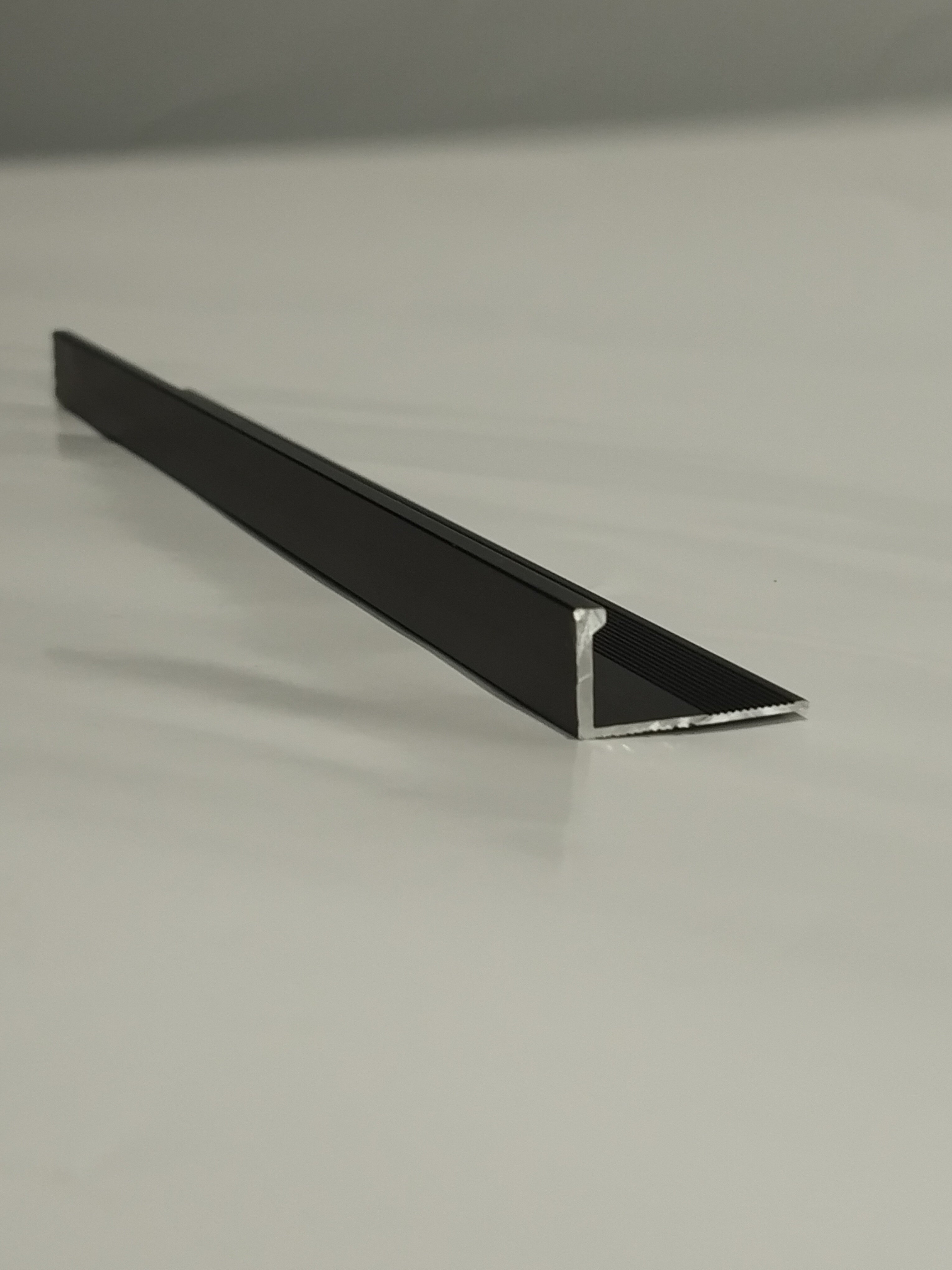TP Tf-10 Blk Aluminium Straight Edge Trim 10mm