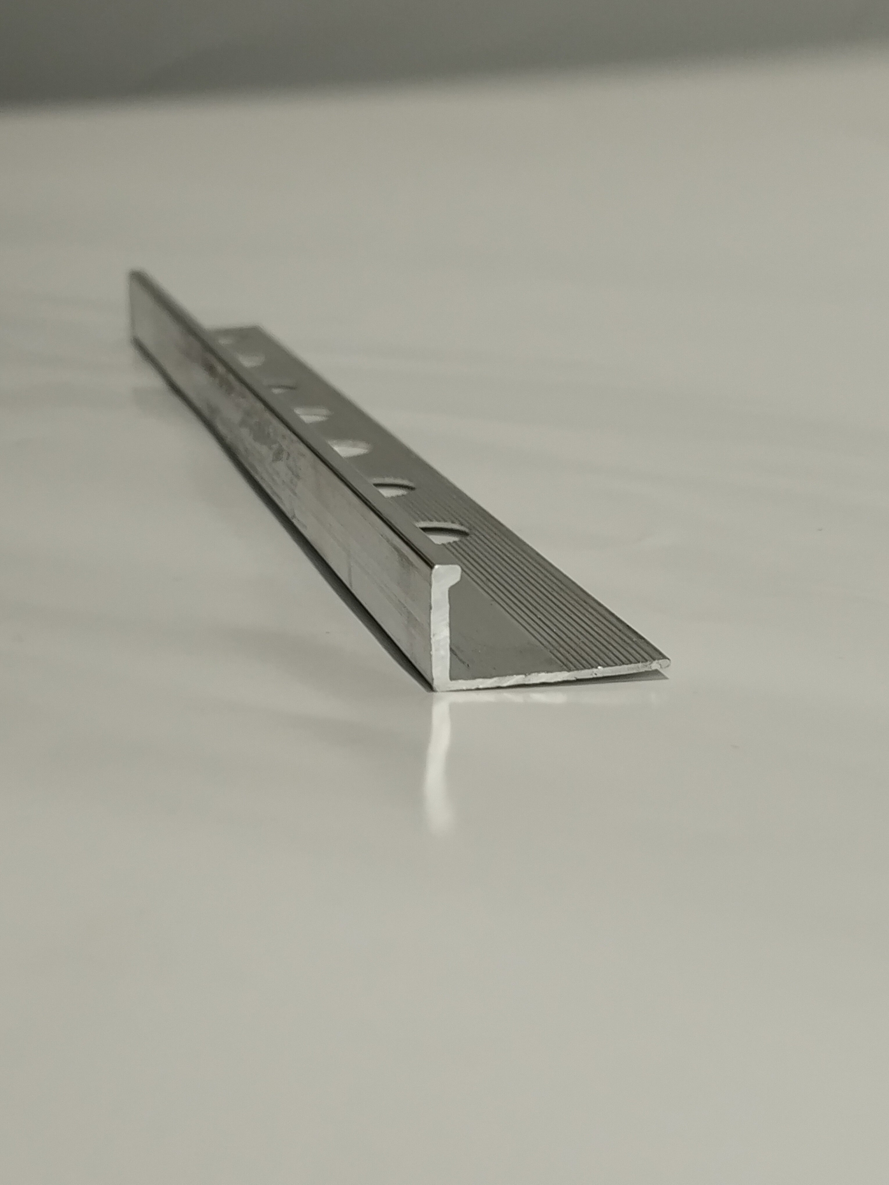 TP Tf-10 Nat Aluminium Straight Edge Trim 10mm