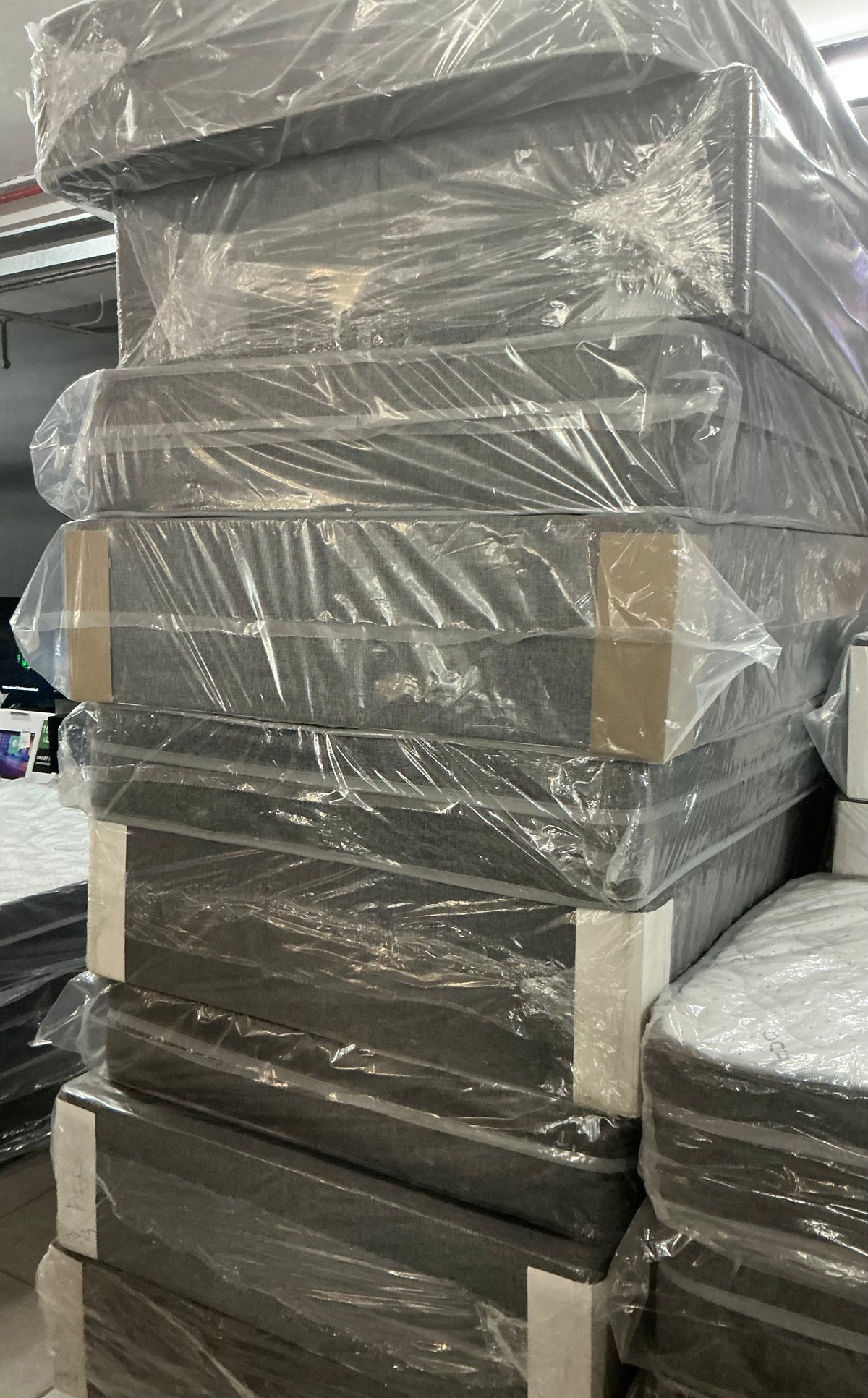 BED SETS SINGLE EURO TOP BASE SET 1880x910 R1850