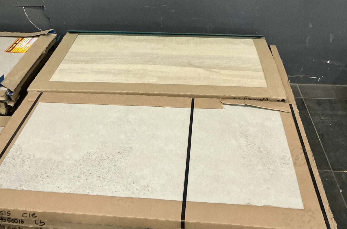 TO CLEAR 20 MIXED BOXES. MIXED COLOURS (ONE BOX COVERS 2.160 M2) = 43.20 M2 SIZE 600x1200 R3400.00