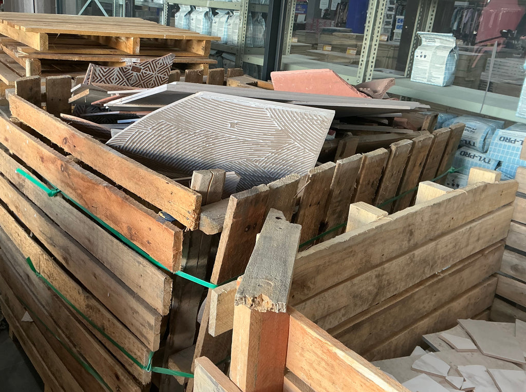 BROKEN TILES MIXED COLOURS & SIZES R500.00 PER PALLET