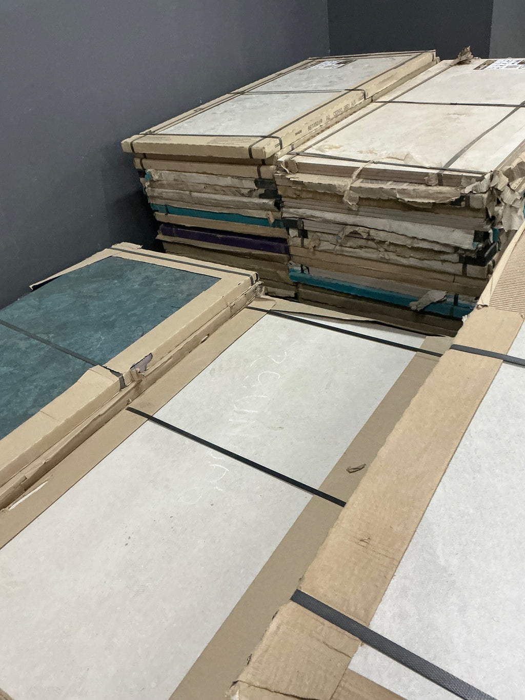 MIXED COLORS/ MIXED PATTERNS PORCELAIN TILES  R48.00 M2- SIZE 600 x 1200