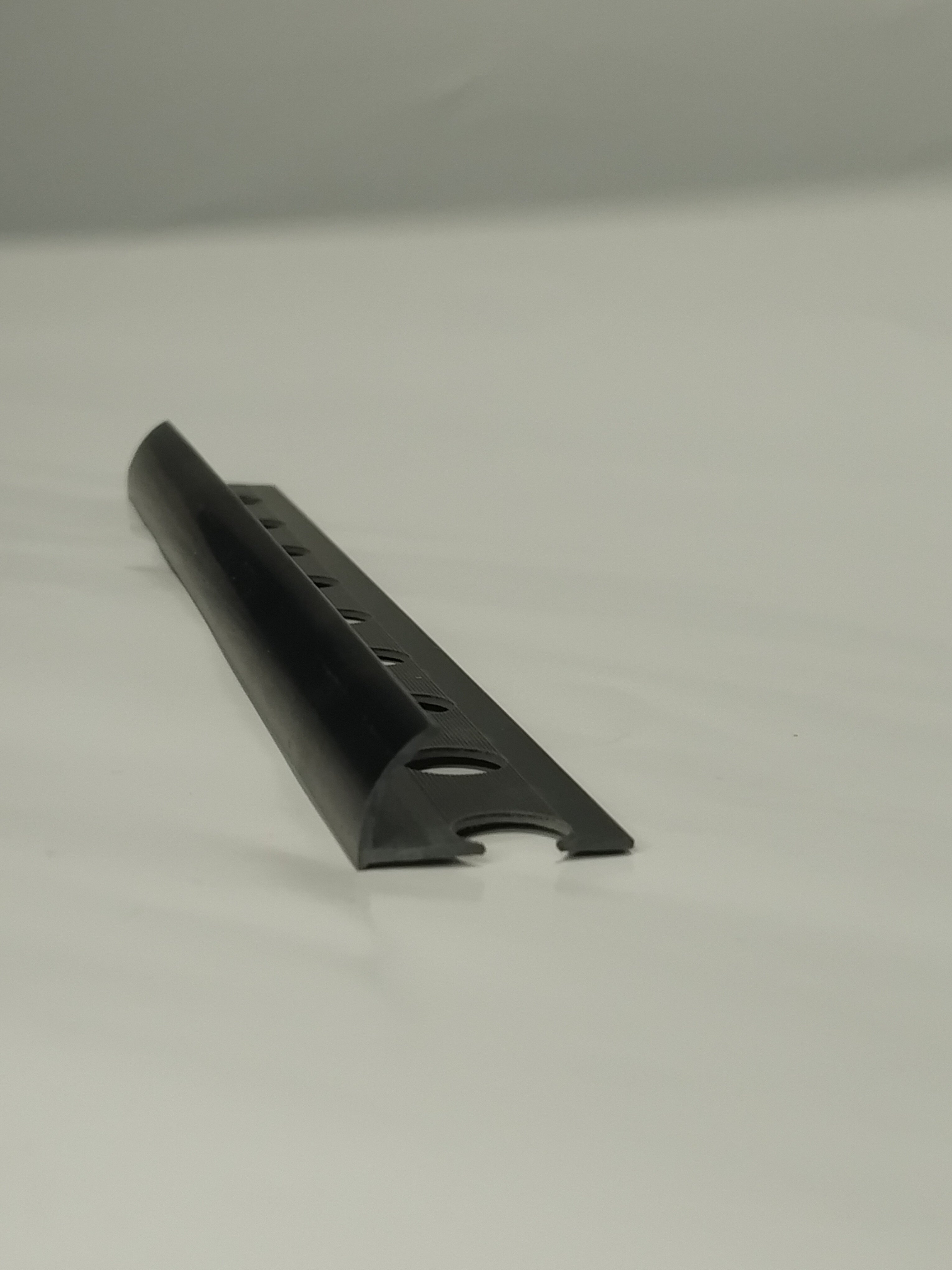 TP Pvc Black Round Edge Trim 10mm